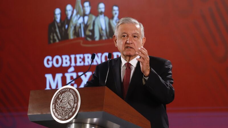 Ejército «me ha sacado del hoyo»: López Obrador