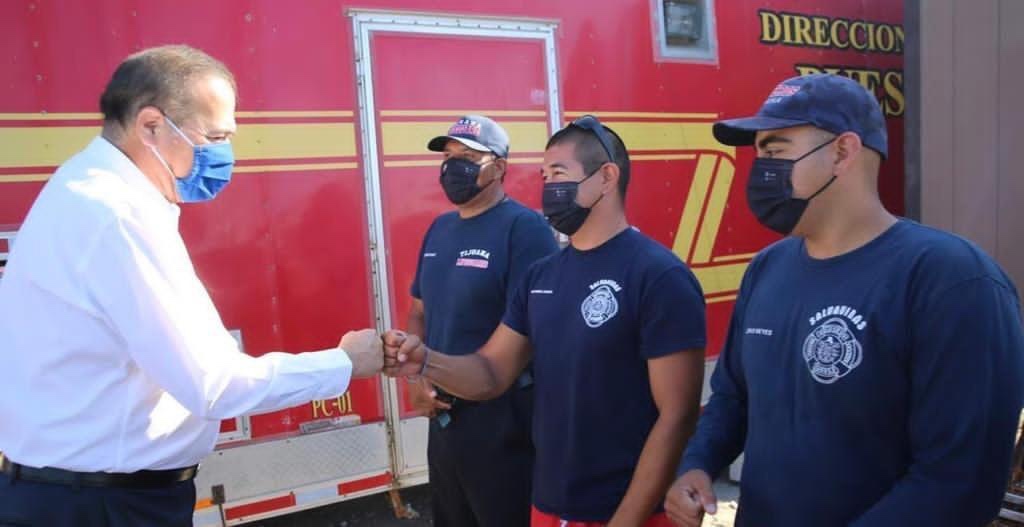 Dan prioridad a compra de equipo para bomberos en Tijuana