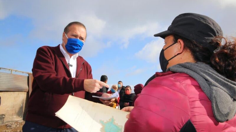 Arturo González reitera apoyo a familias damnificadas en cumbres del Rubí