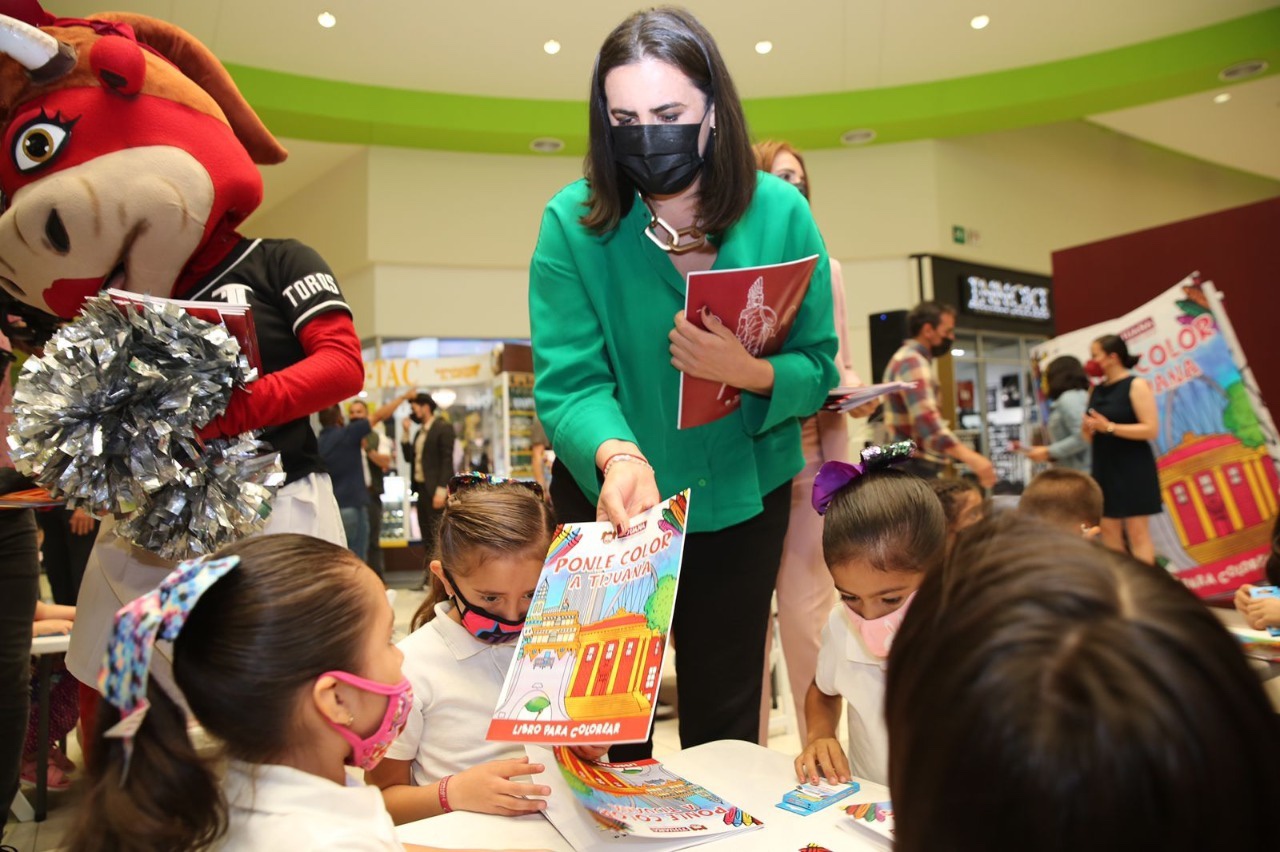 Presenta KRM libro de colórese “Ponle color a Tijuana”