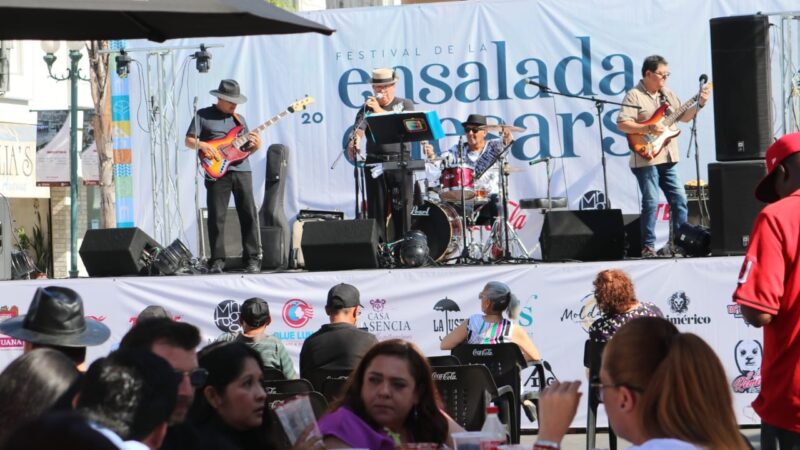 Un éxito el festival de la ensalada Caesar en la Revolución