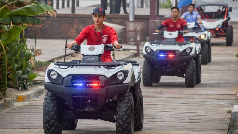 Bomberos Tijuana recibe equipo de trabajo