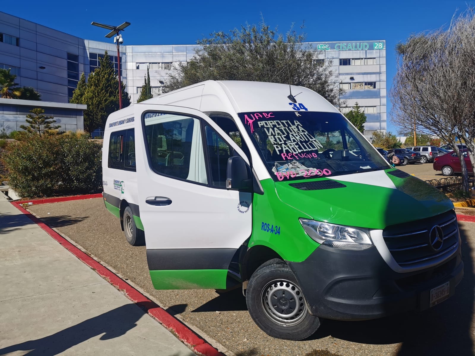 Gobierno de Rosarito ofrece subsidio de transporte a estudiantes de UABC Valle de las Palmas