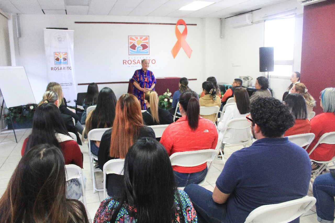 Bernardina Green imparte conferencia magistral: “La Mujer en el Anáhuac”