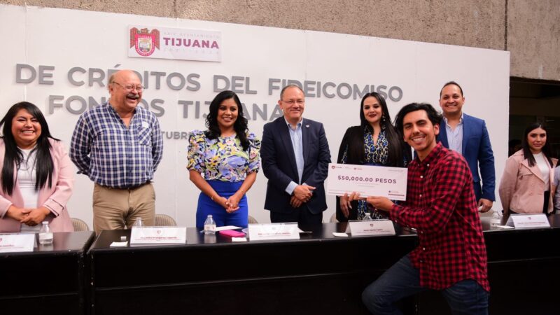 Entregan 194 créditos del fideicomiso Fondos Tijuana