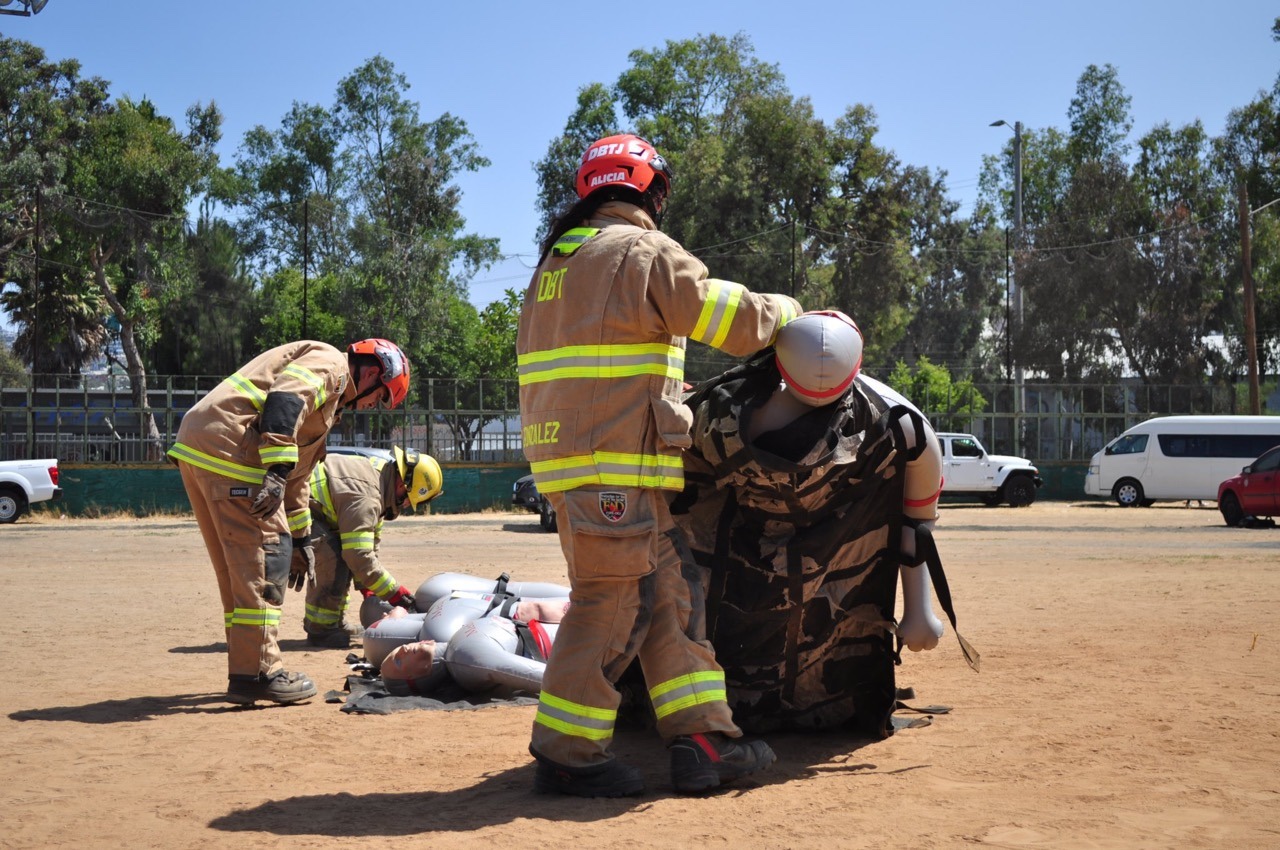 Bomberos Tijuana invita a competencias regionales 2022