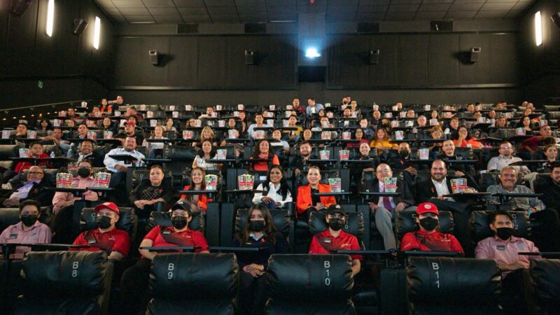 Alcaldesa MCR presenció la proyección de “Cineminuto Punto Naranja”