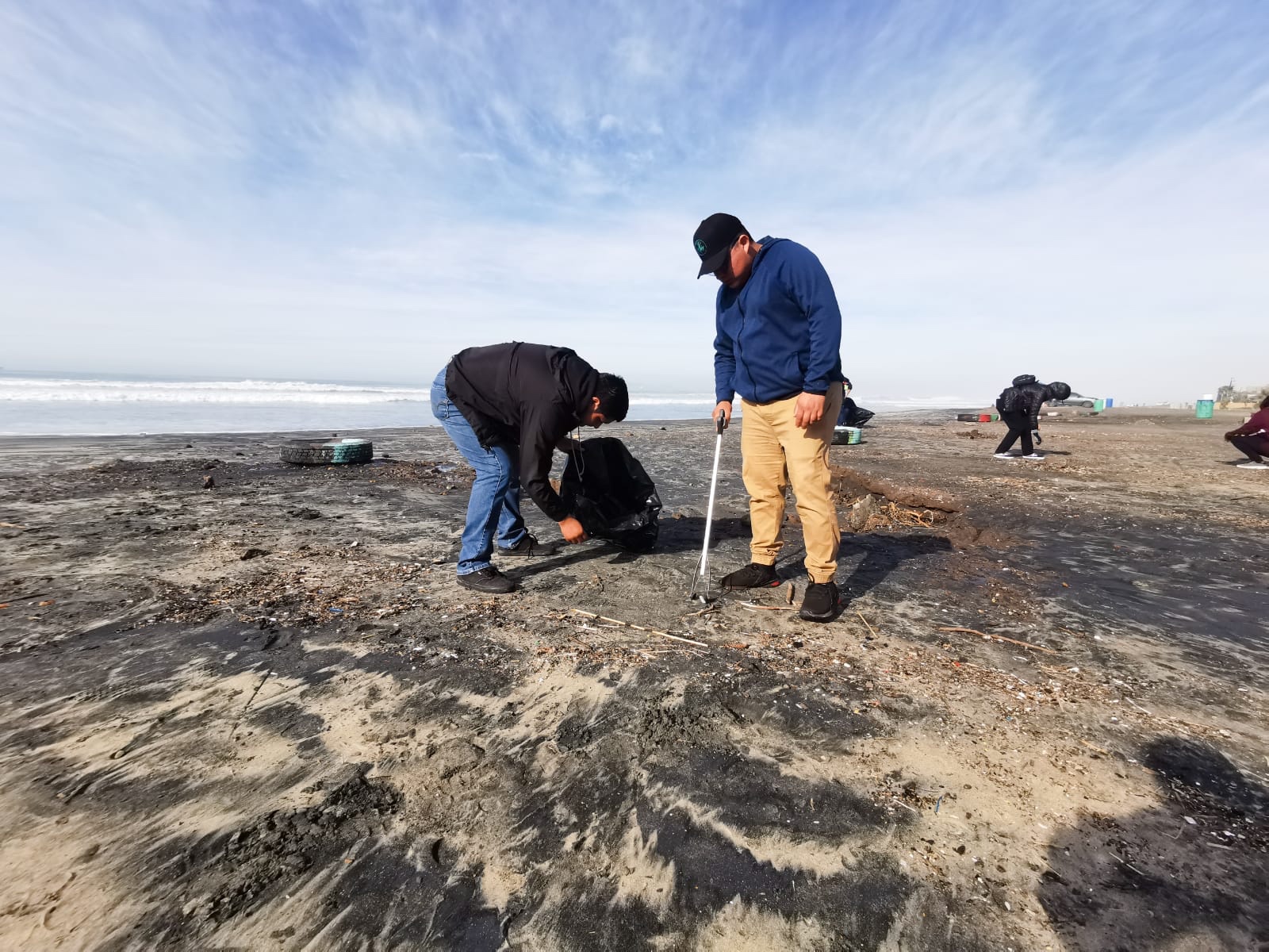 Realiza IMJUVER jornada de limpieza junto a jóvenes voluntarios de Rosarito