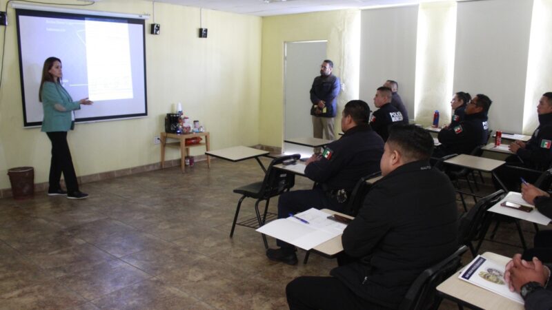 Policías de Rosarito reciben capacitación por agentes de San Diego, California