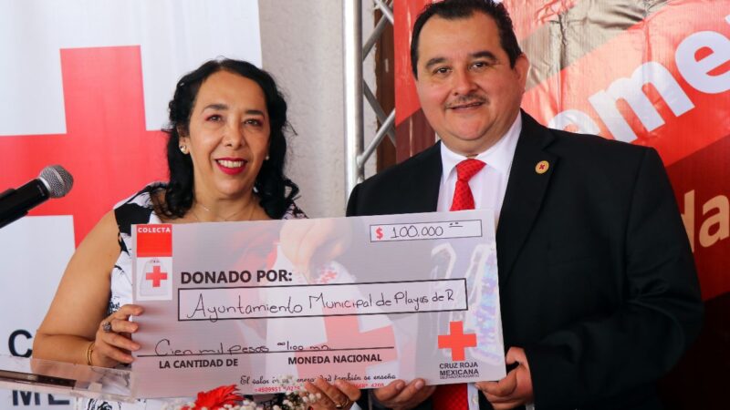 Presidente Municipal de Playas de Rosarito entrega donativos a la Cruz Roja Mexicana