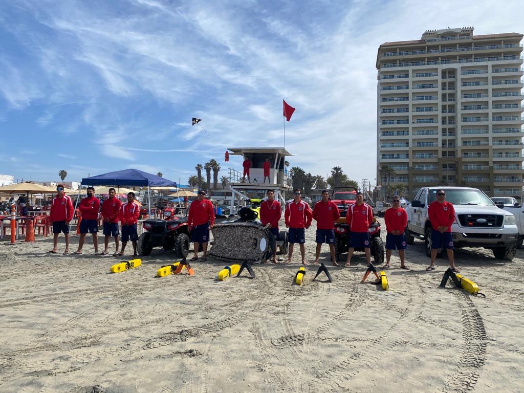 Playas de Rosarito contarán con 27 salvavidas para atender a turistas durante vacaciones