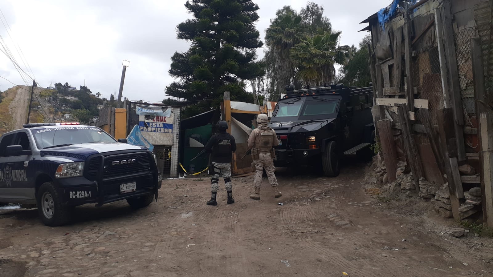 Policía Municipal y Sedena aseguran droga y resguardan predio con presunto túnel hacia EEUU