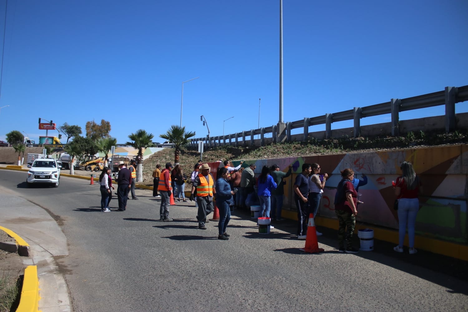 Realiza Gobierno de Playas de Rosarito limpieza del Puente Machado