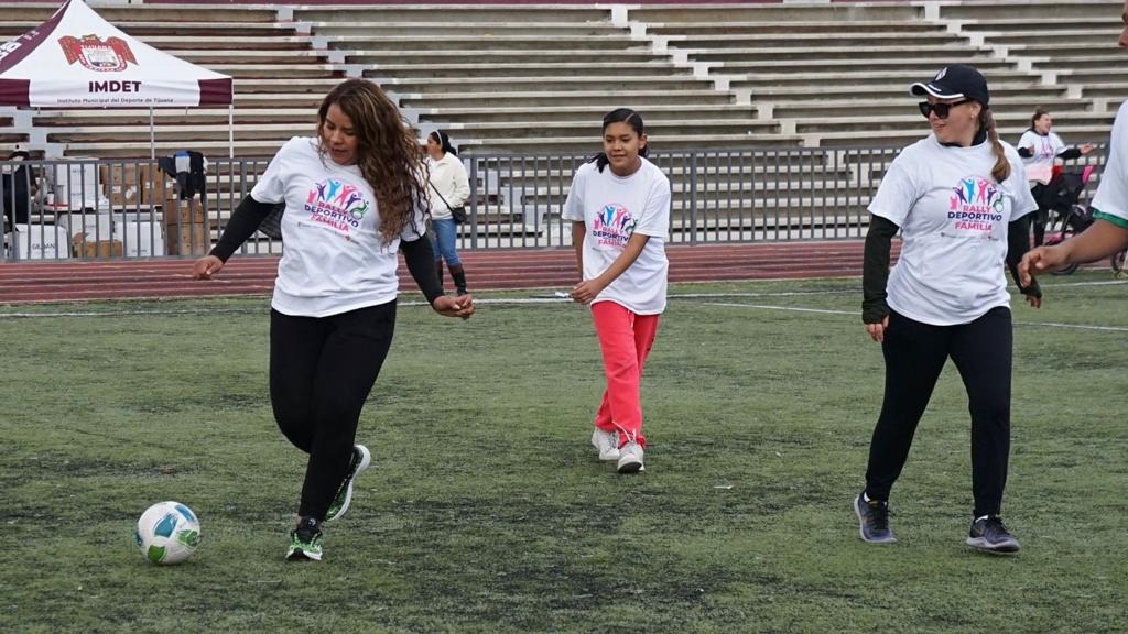 Celebran día de la familia en Tijuana con rally deportivo