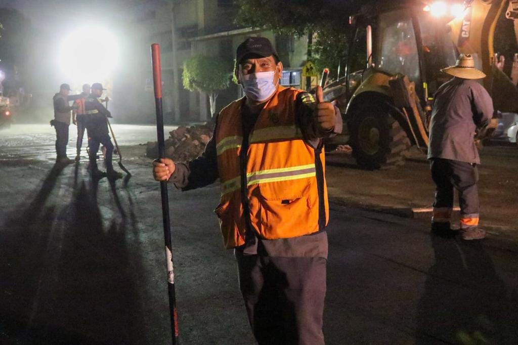 Avanza bacheo nocturno en Zona Centro de Tijuana