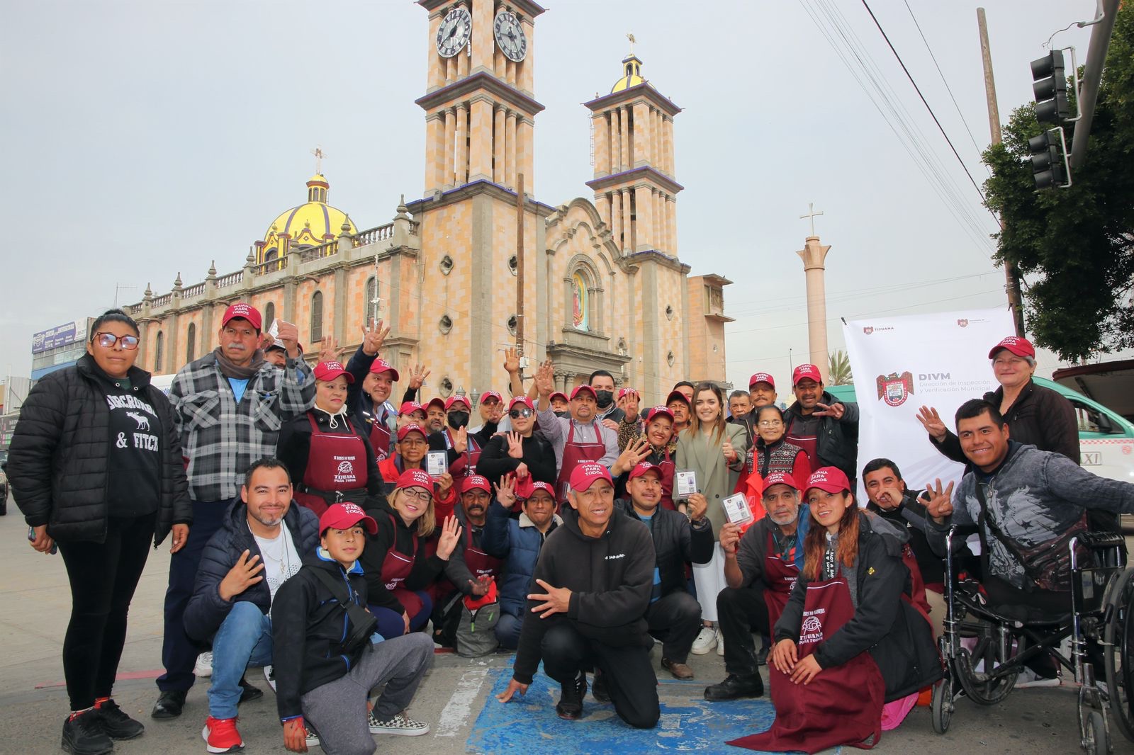 CON REVALIDACIÓN DE PERMISOS, SE UNEN AYUNTAMIENTO Y COMERCIANTES POR UNA TIJUANA PARA TODOS