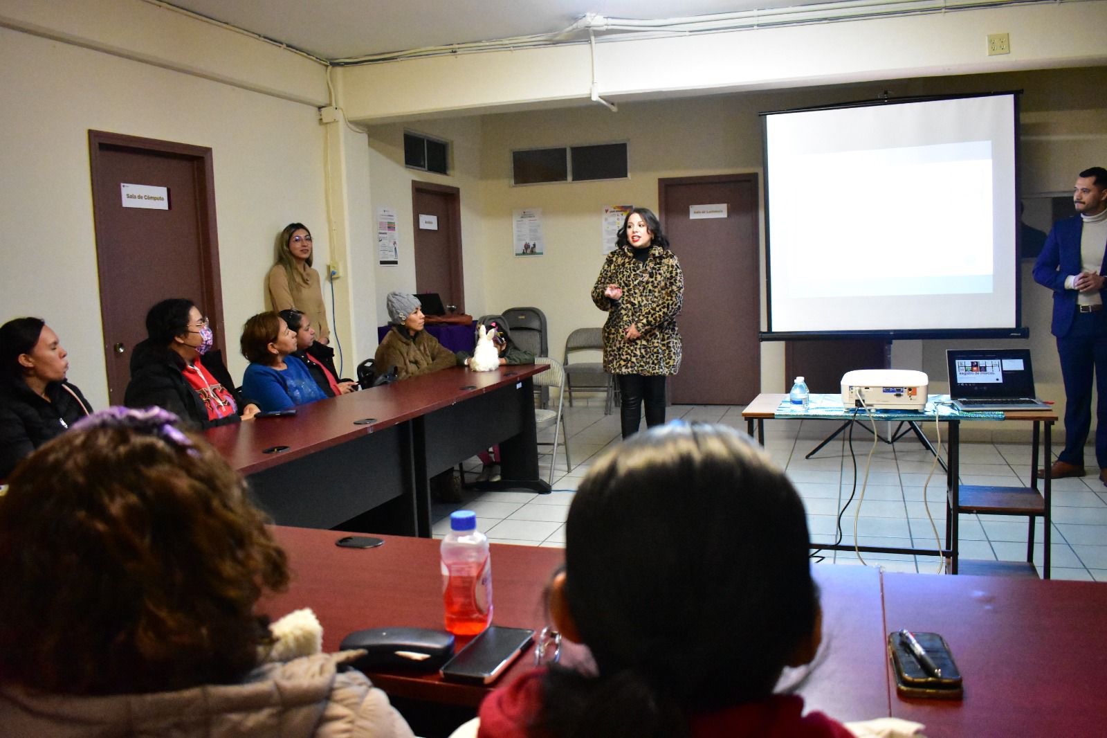 Capacita IMMUJER a emprendedoras en el tema “Registro de Marca”