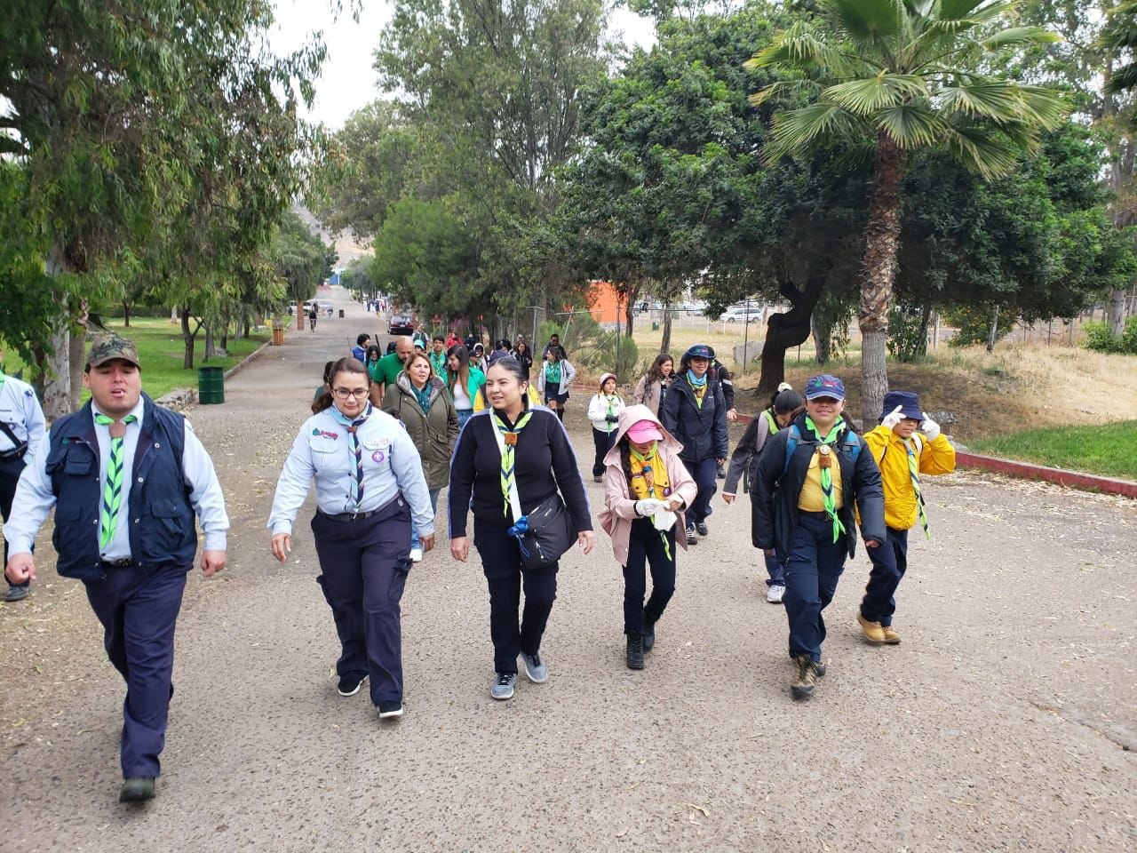 Ciudadanos recolectan en Parque Morelos una tonelada de basura