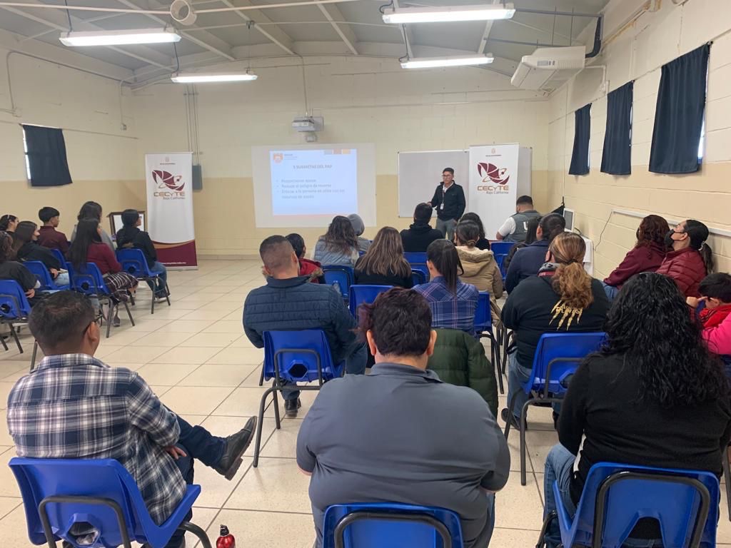 IMJUV Y UMAS CAPACITAN EN ATENCIÓN PSICOLÓGICA A 200 PROFESORES DE EDUCACIÓN BÁSICA Y MEDIA SUPERIOR