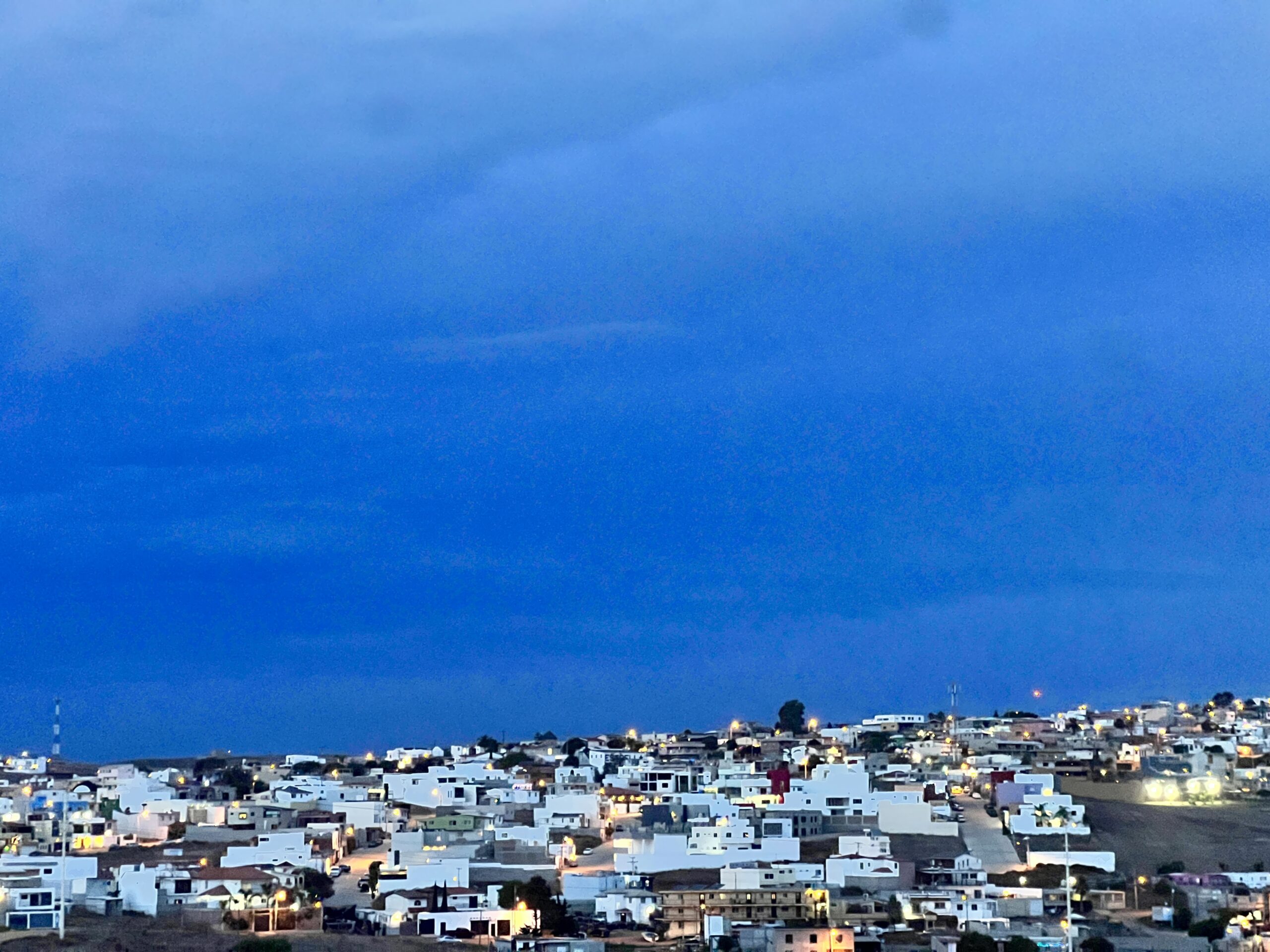 Alerta Meteorológica en Playas de Rosarito: Lluvias y Vientos Previstos