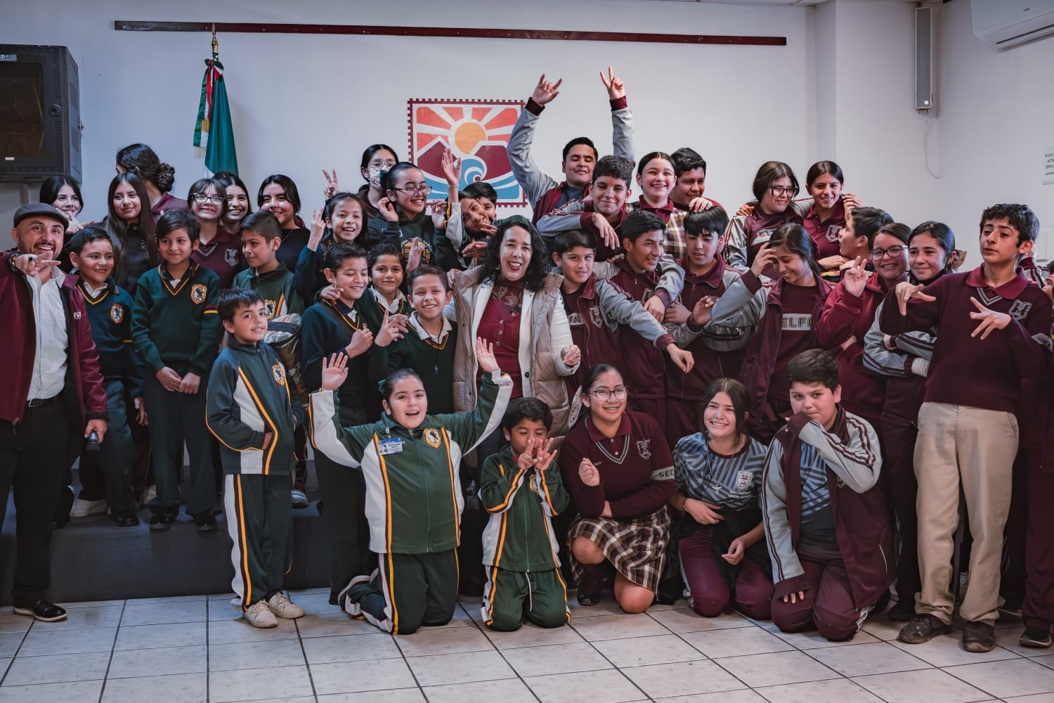 Entrega de equipo a Escolta de Bandera y Bandas de Guerra en Playas de Rosarito