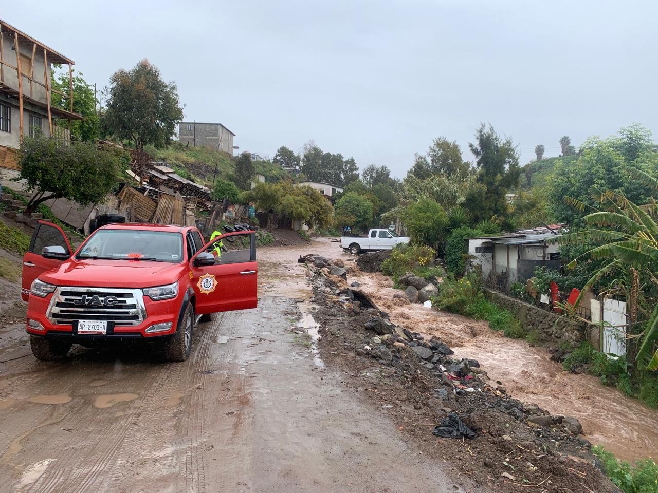 Lluvias Provocan Múltiples Emergencias en Playas de Rosarito