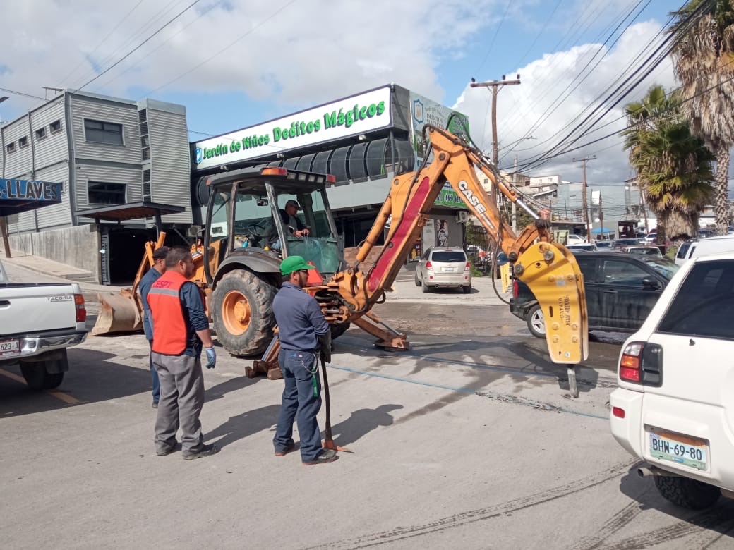 CESPT realiza reparaciones al sistema sanitario afectado por el desgaste de la tubería