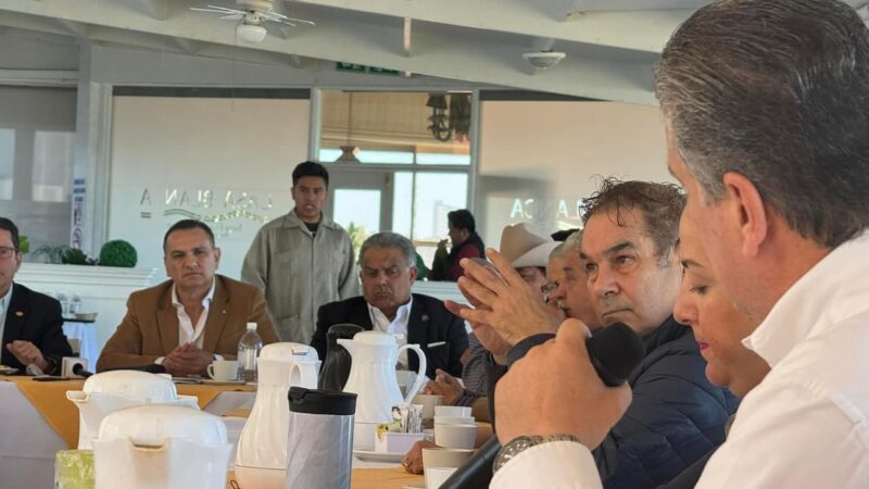 Fernando Serrano propone medidas para el desarrollo económico de Playas de Rosarito en reunión con empresarios