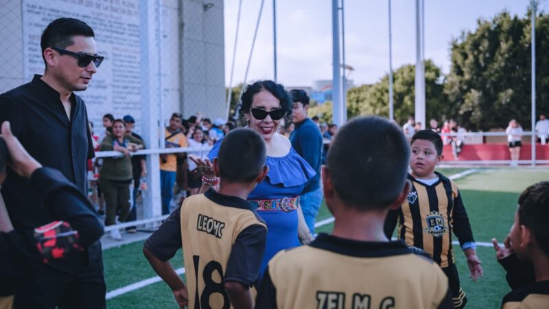 Araceli Brown Inaugura Moderno Campo de Fútbol en Rosarito