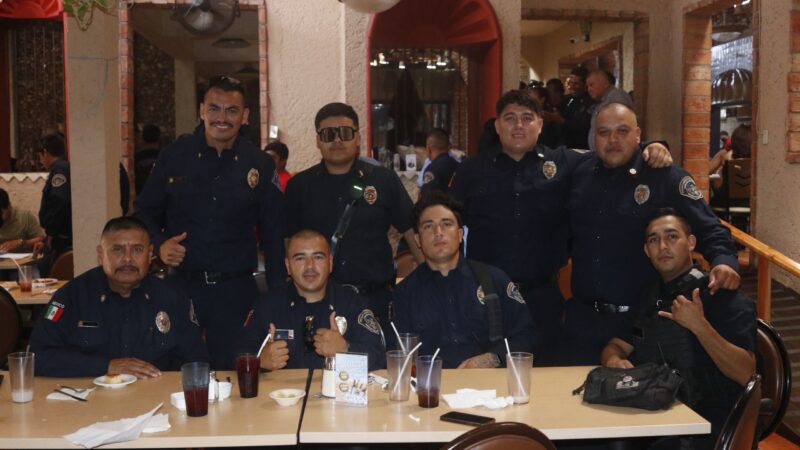 Rosarito reconoce la labor de bomberos con estímulos en su día