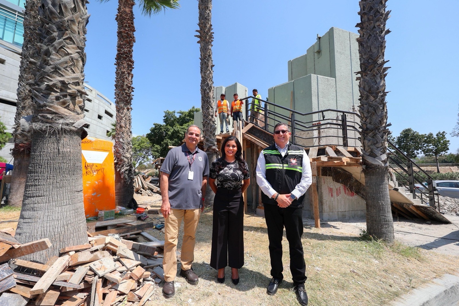 Ayuntamiento de Tijuana adecúa puente peatonal Diego Rivera para uso de bicicletas