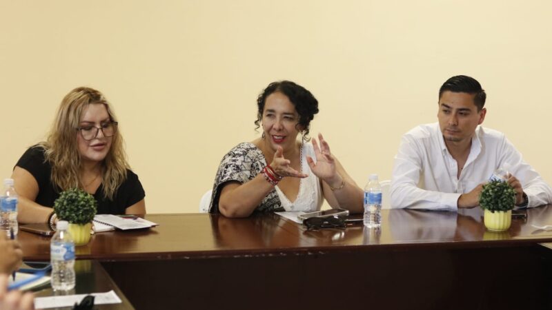 Sostiene Araceli Brown reunión con autoridades del Consulado de Estados Unidos