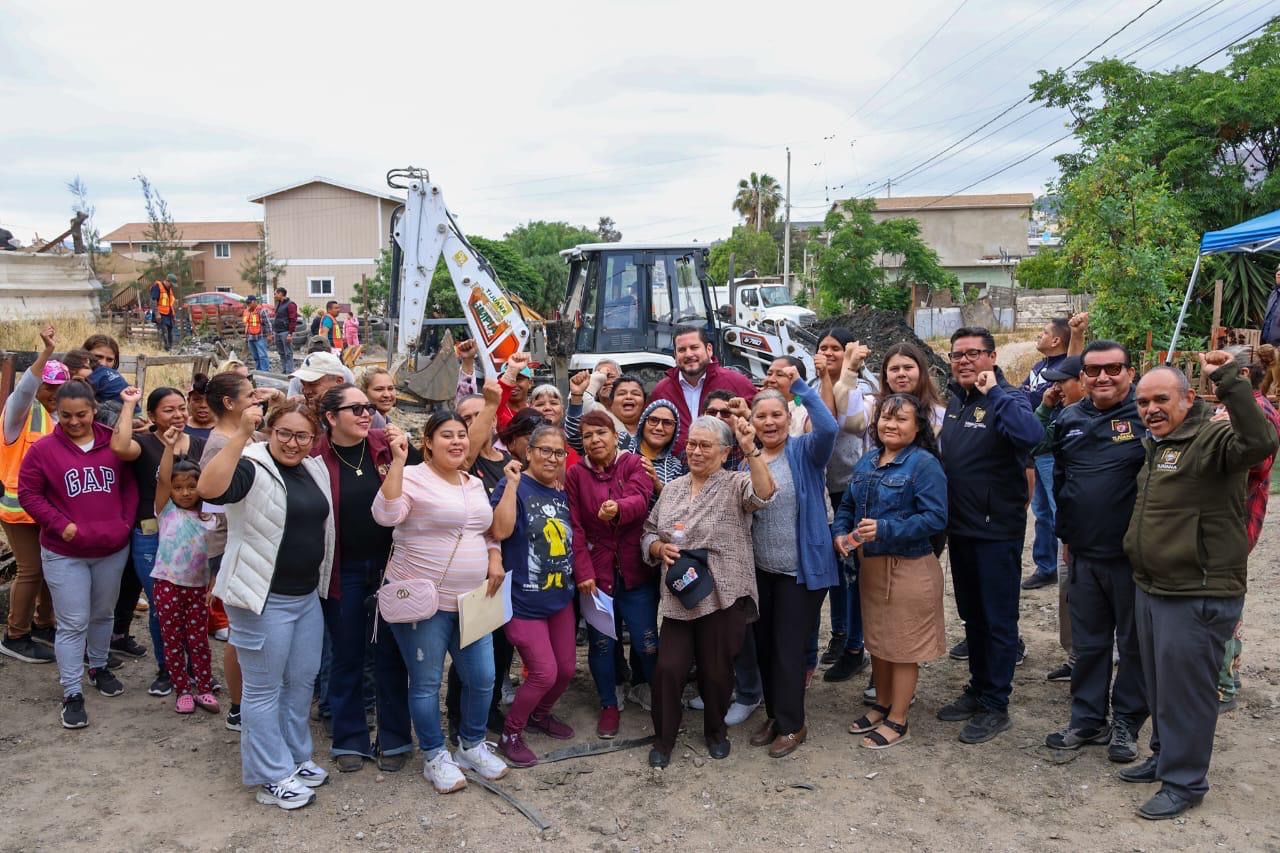Beneficia XXV Ayuntamiento de Tijuana a más de 3 mil personas con limpieza de canal pluvial en Terrazas del Valle
