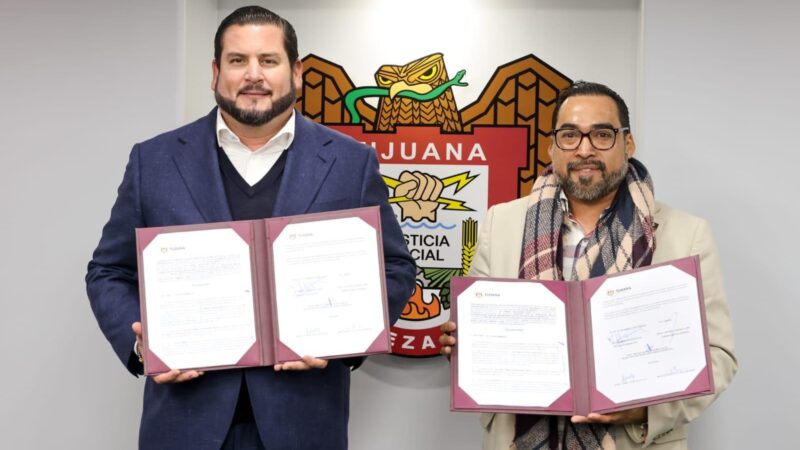 Suscribe Ismael Burgueño convenio de colaboración con Unipac para el impulso de proyectos educativos
