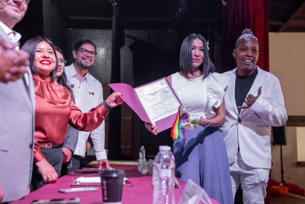 Tijuana celebró sus primeras bodas colectivas de la comunidad LGBTTTIQ+