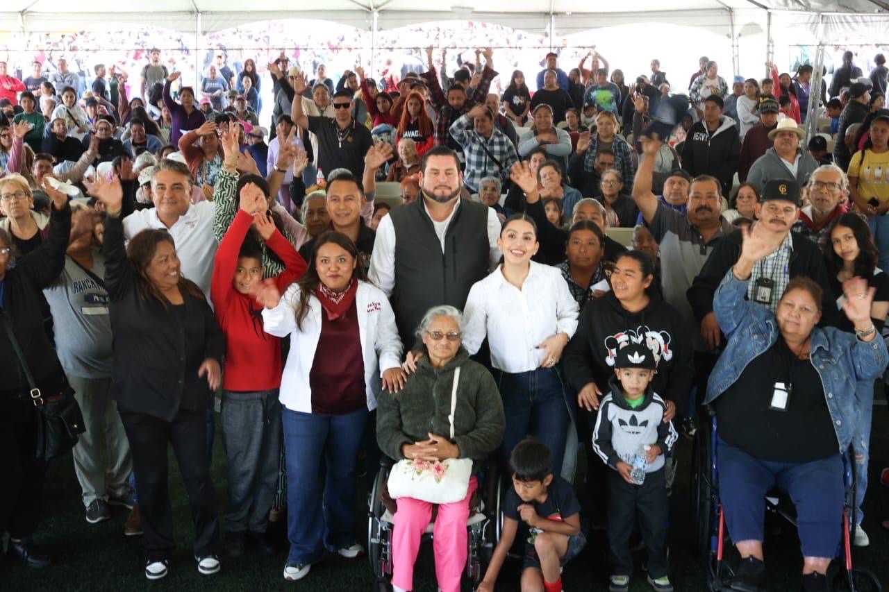 Acompaña Ismael Burgueño a diputada Evelyn Sánchez en jornada de apoyos a la ciudadanía