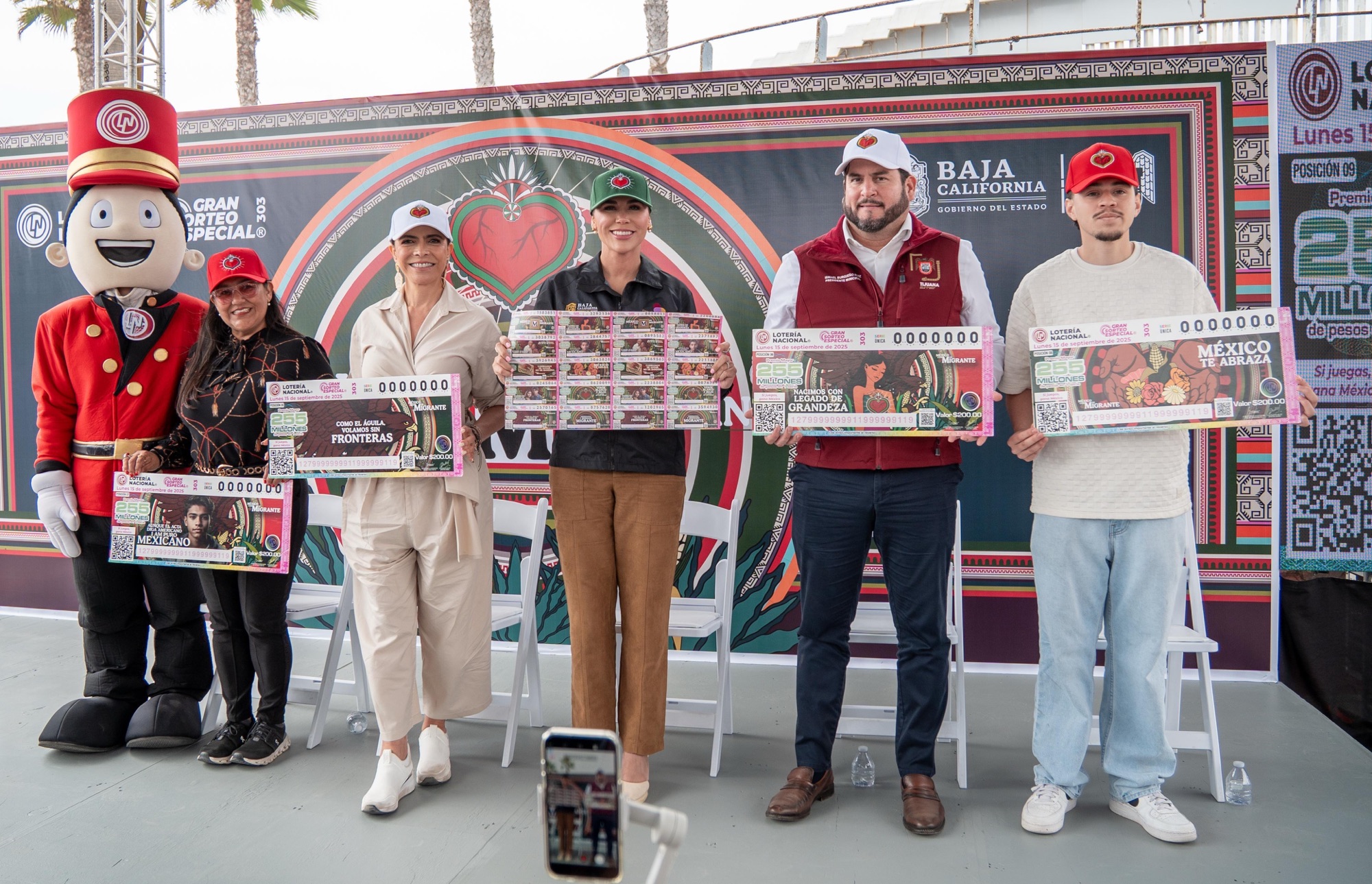 Boletos del sorteo migrante llegan a Tijuana con homenaje histórico
