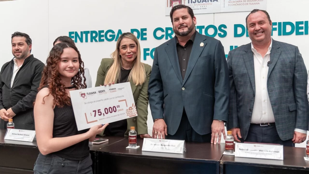 Tijuana entrega 23 mdp en créditos directos a emprendedores
