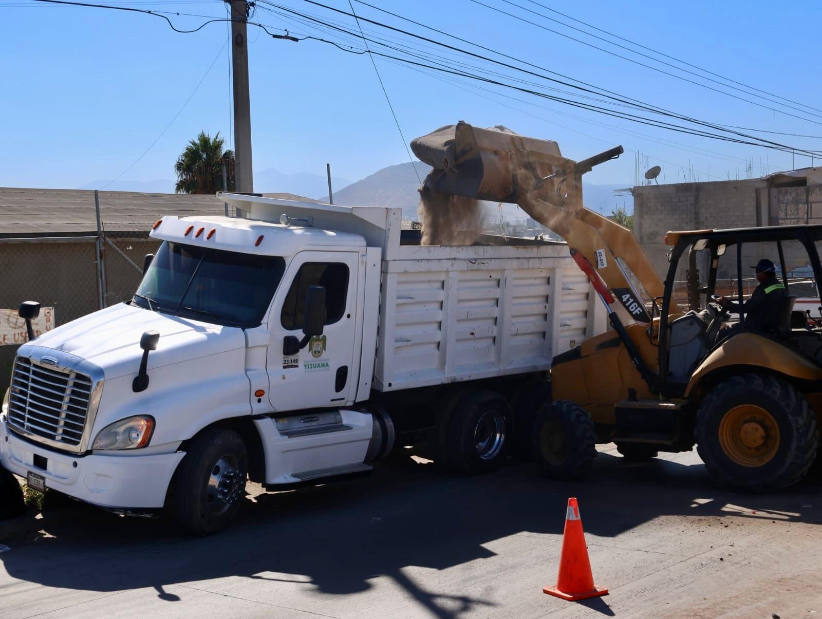 Gobierno de Tijuana beneficia a más de 11 mil ciudadanos con obras y limpieza