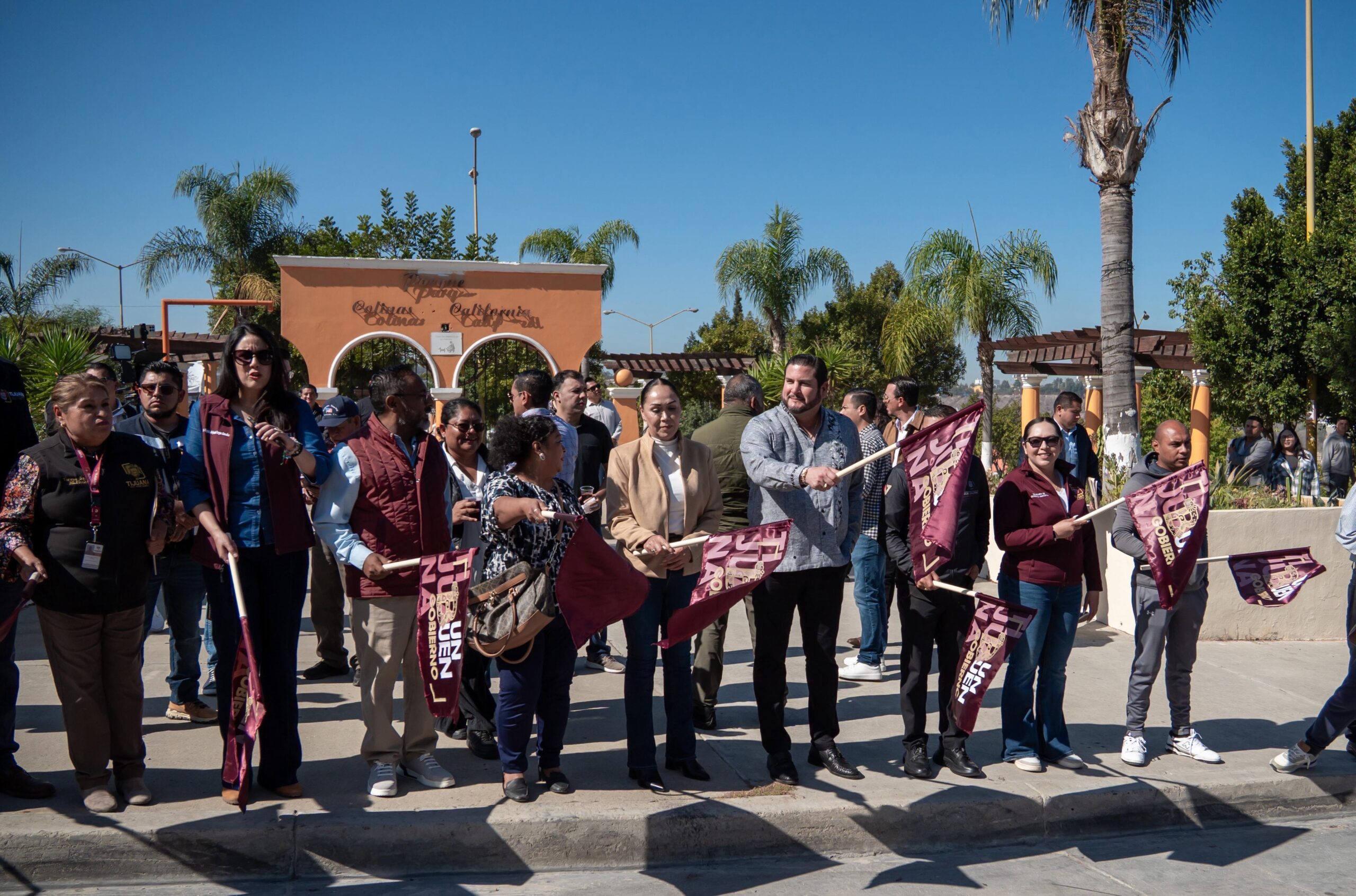 Pone en marcha Ismael Burgueño Ruiz 19 nuevas rutas de recolección de basura en el fraccionamiento Colinas de California