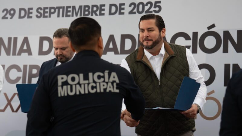 Toma protesta Ismael Burgueño a 53 nuevos elementos que se integran a la Policía Municipal de Tijuana