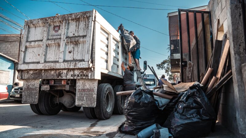 Realiza Gobierno Municipal acciones del programa ‘Tijuana: Ciudad Limpia’ en Otay Centenario y Sánchez Taboada