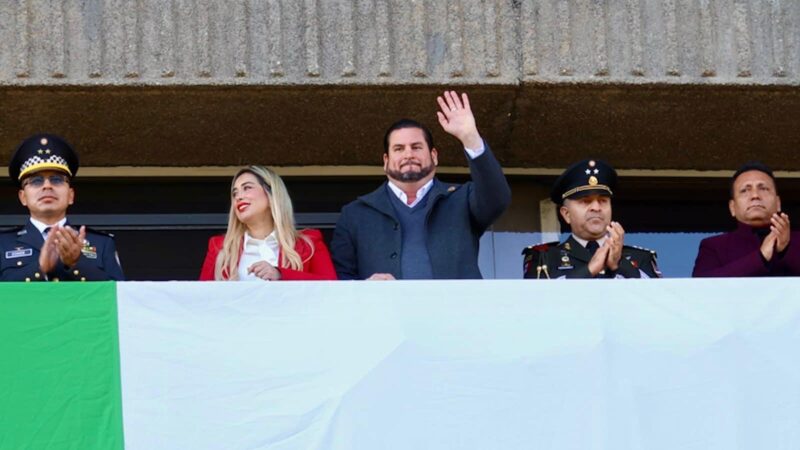Preside Ismael Burgueño acto cívico y desfile por el 115 Aniversario de la Revolución Mexicana