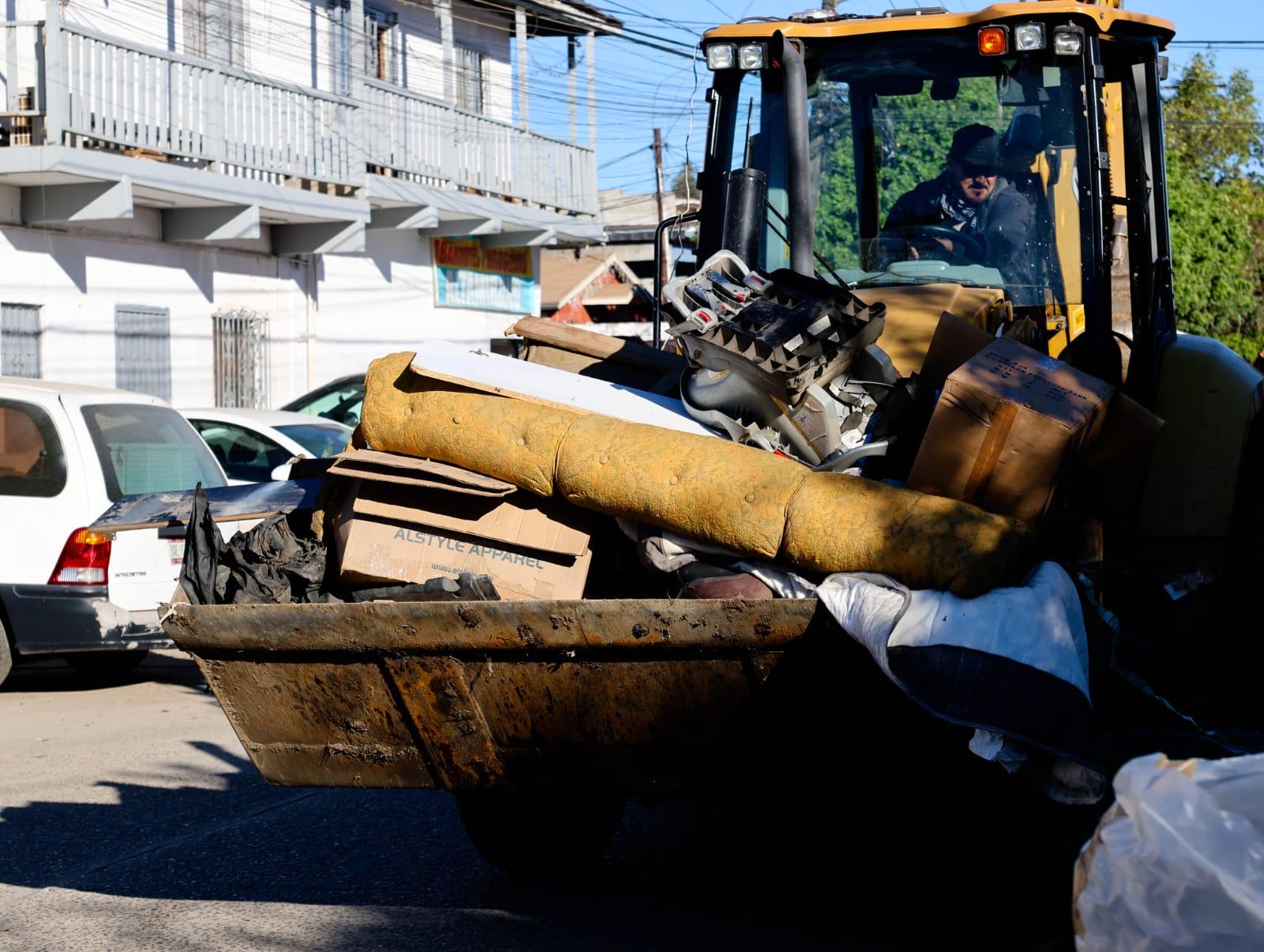 Recolecta Gobierno de Tijuana 40 toneladas de basura colonias de las delegaciones Otay Centenario y Sánchez Taboada