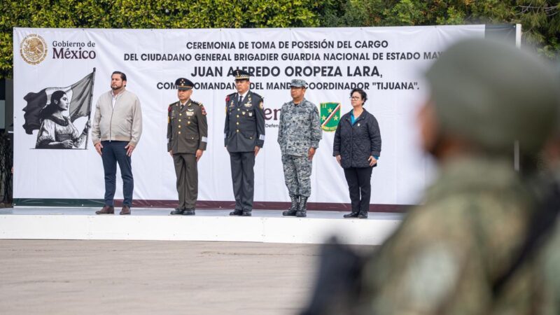 Asiste Ismael Burgueño a la ceremonia de toma de posesión y protesta de bandera del comandante del Mando Coordinador ‘Tijuana’ de la Guardia Nacional