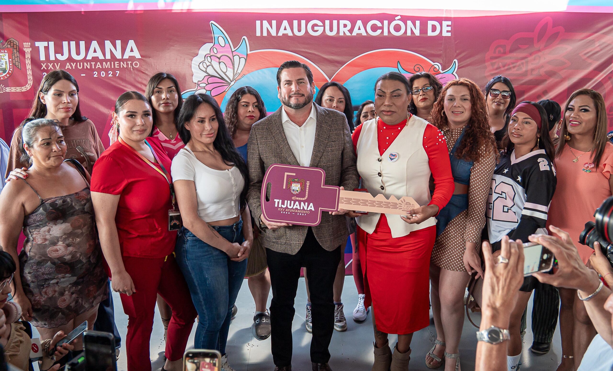Tijuana inaugura ‘La Casita UT’, primer centro comunitario trans de su historia