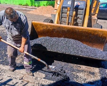 Avanza bacheo en Tijuana y mejora calles en varias colonias