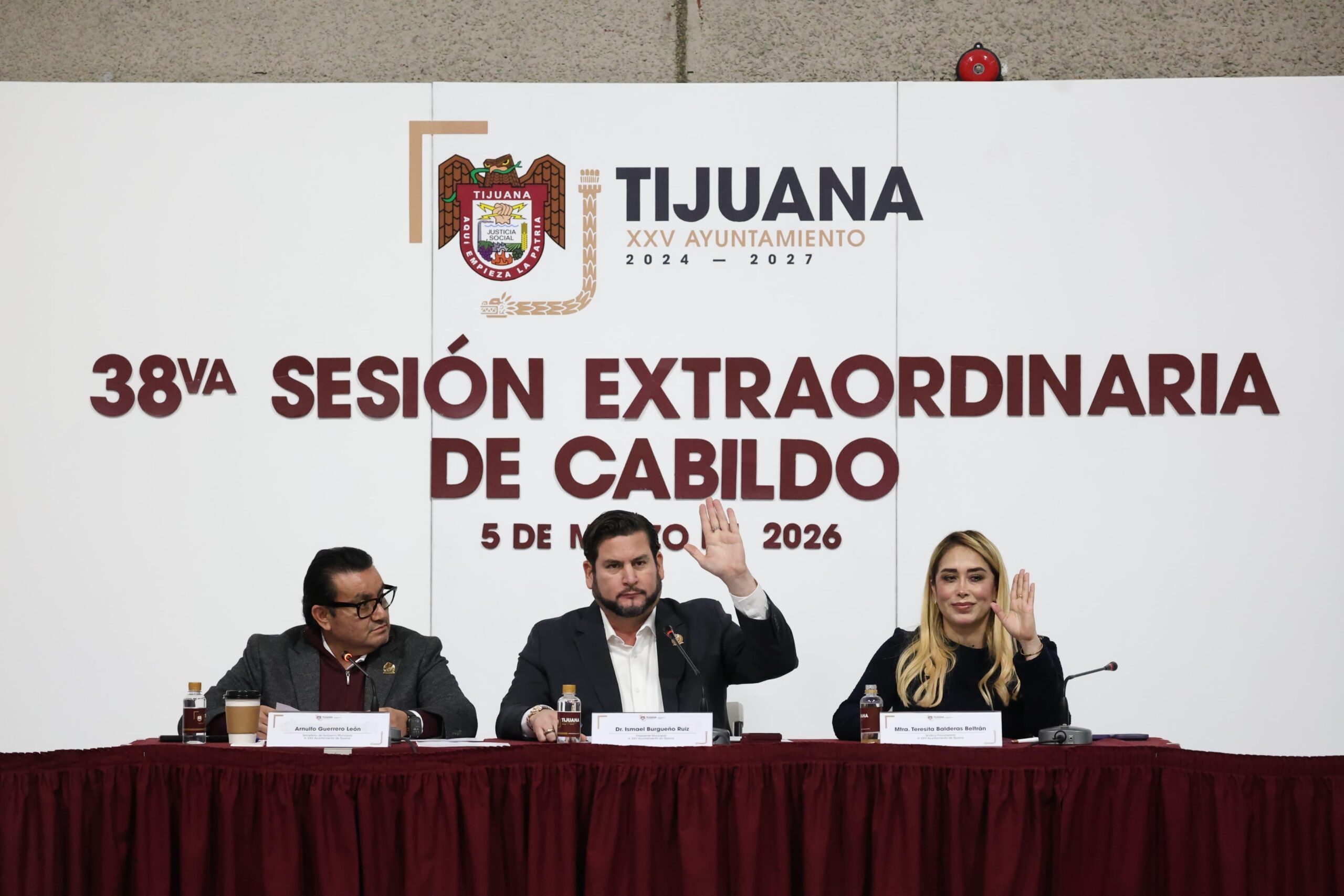 Avala Cabildo del XXV Ayuntamiento de Tijuana incorporación de viudas y beneficiarios de policías fallecidos al sistema de salud