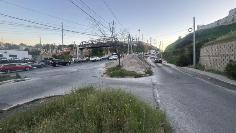 Informa Gobierno de Tijuana cierre vehicular de un tramo del Libramiento Rosas Magallón por trabajos en puente peatonal a la altura de la comandancia Margarito Saldaña