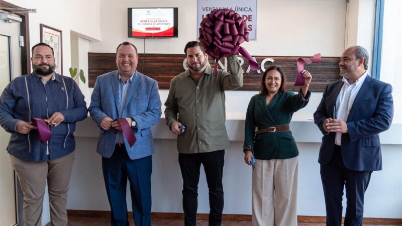 Inaugura Ismael Burgueño Ventanilla Única para Licencias de Alcoholes en CANIRAC